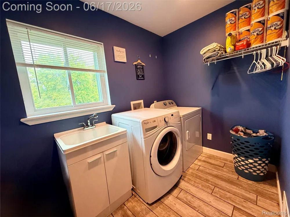 2543 Greenwood Road Lapeer Township, MI 48446