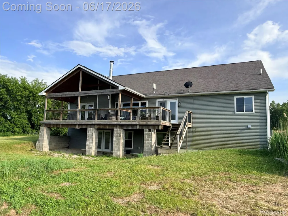 2543 Greenwood Road Lapeer Township, MI 48446