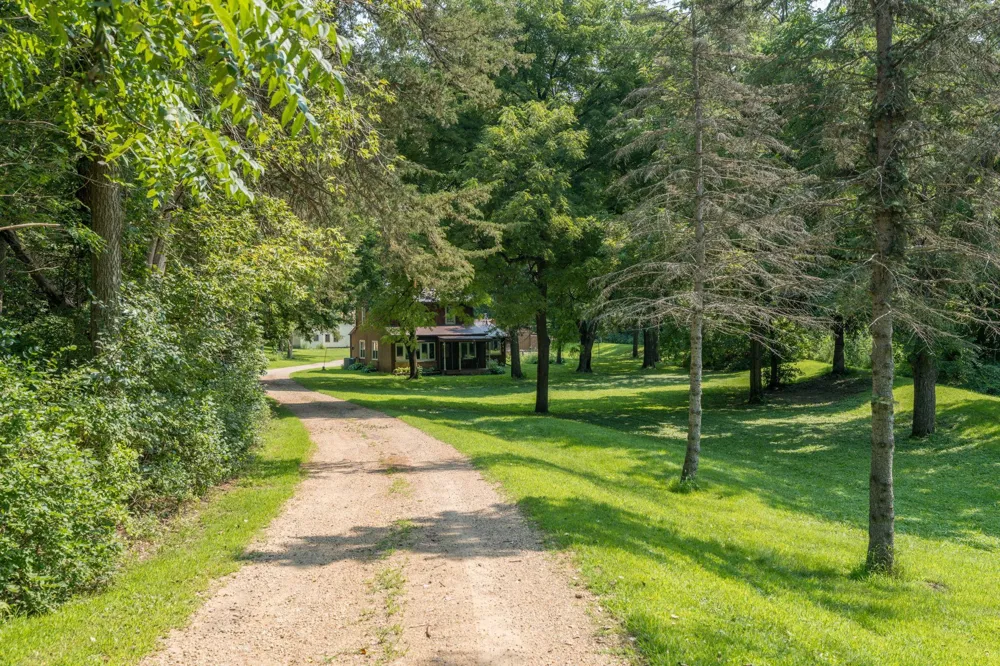 775 Ottawa Road Le Sueur, MN 56058