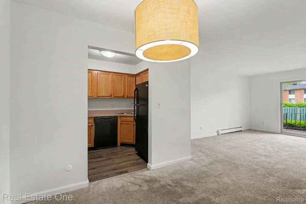 1968 Axtell Drive #3 Troy City, MI 48084