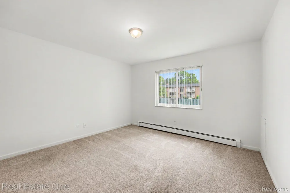 1968 Axtell Drive #3 Troy City, MI 48084