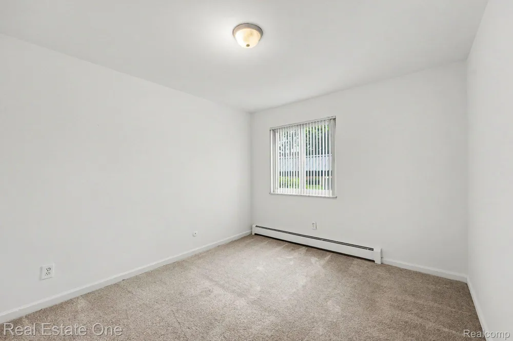1968 Axtell Drive #3 Troy City, MI 48084