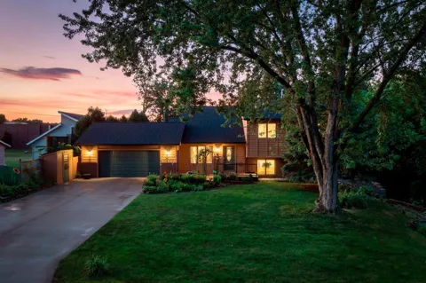 456 Vadnais Road