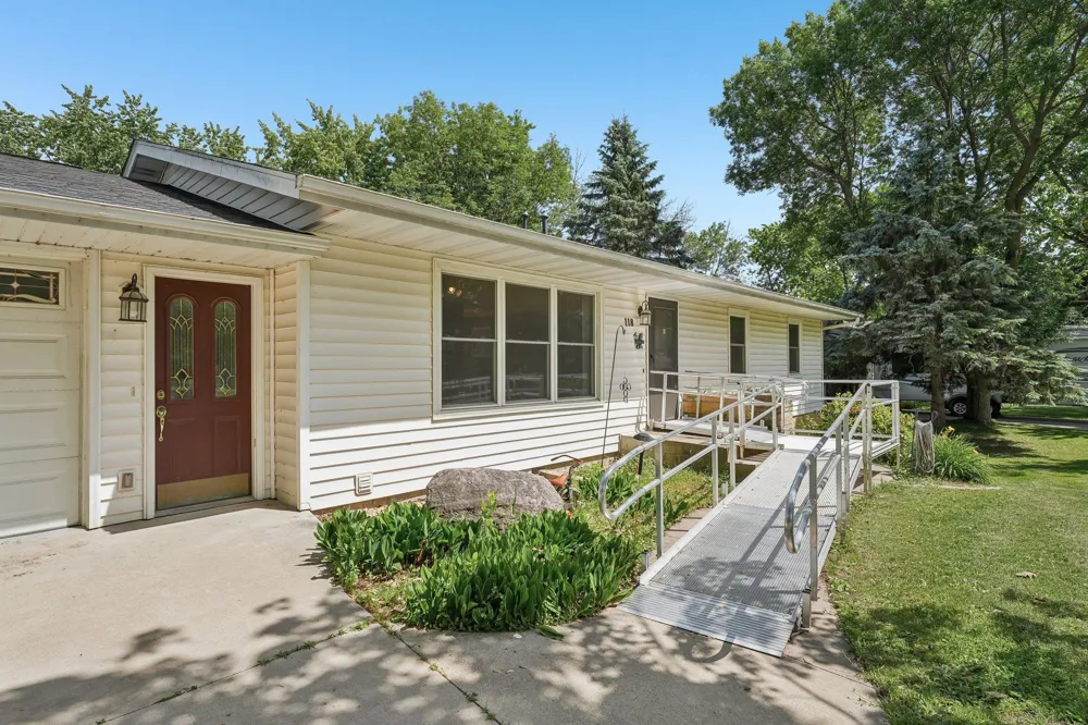 118 4th Avenue NE Lonsdale, MN 55046
