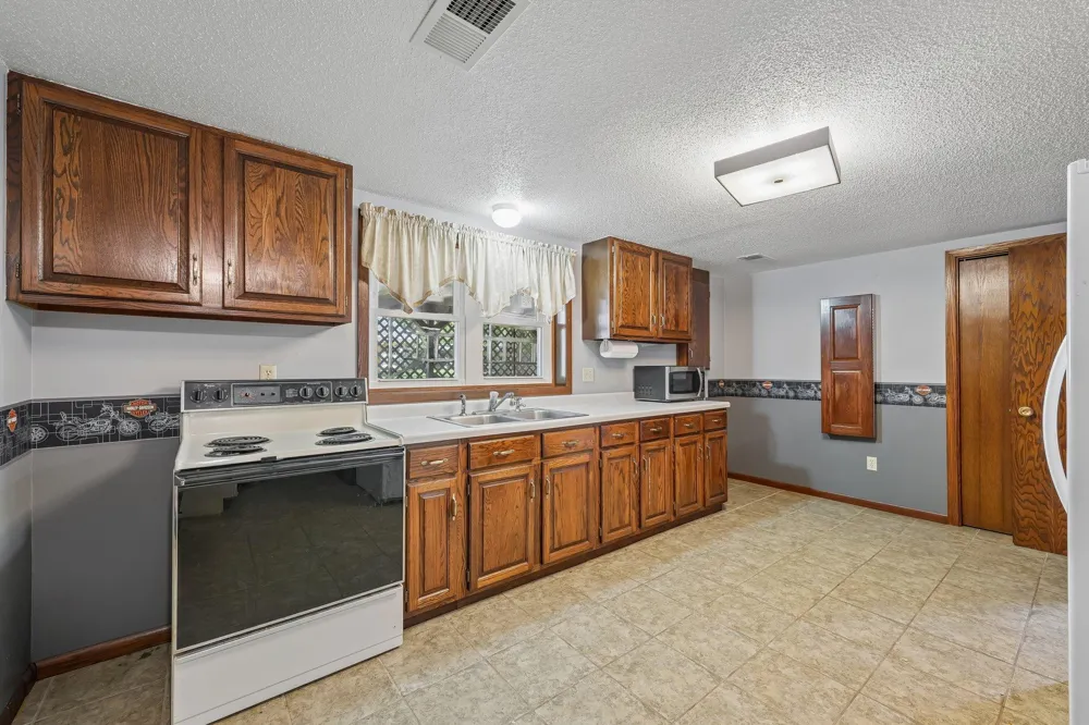 118 4th Avenue NE Lonsdale, MN 55046