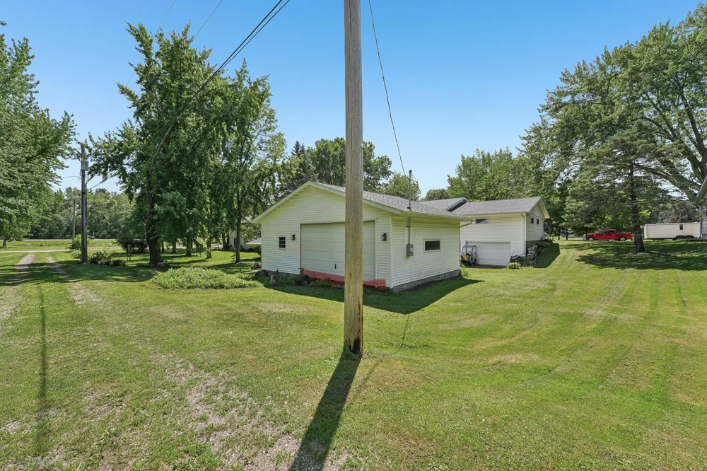 118 4th Avenue NE Lonsdale, MN 55046