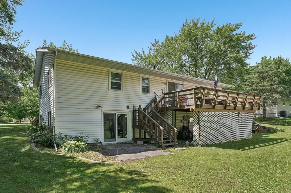 118 4th Avenue NE Lonsdale, MN 55046