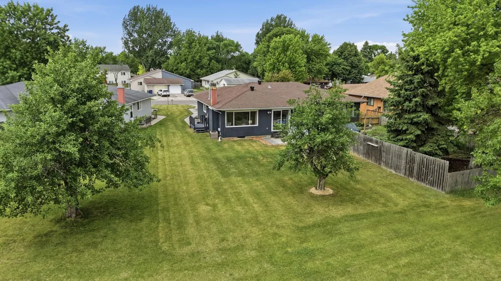 2328 Country Club Parkway Moorhead, MN 56560