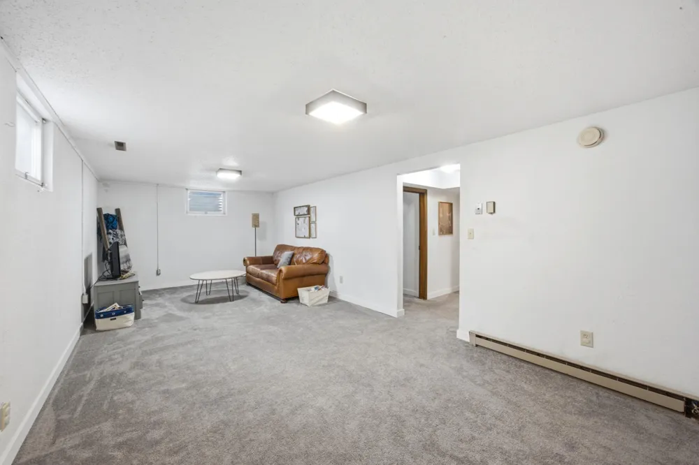 2328 Country Club Parkway Moorhead, MN 56560