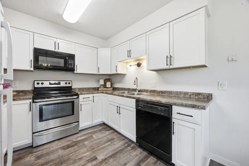 2328 Country Club Parkway Moorhead, MN 56560