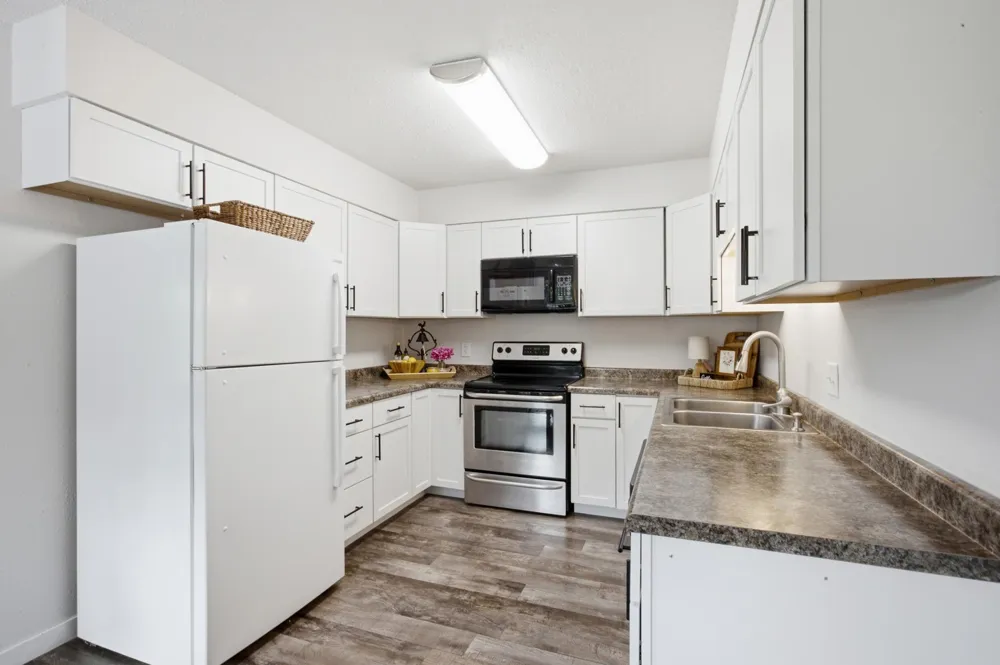 2328 Country Club Parkway Moorhead, MN 56560