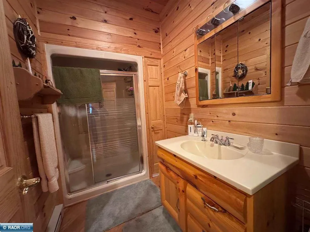 7359 Oak Narrows Shore Cook, MN 55723