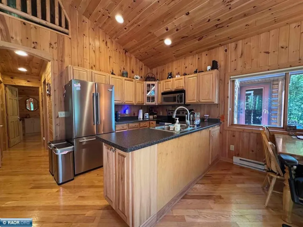7359 Oak Narrows Shore Cook, MN 55723