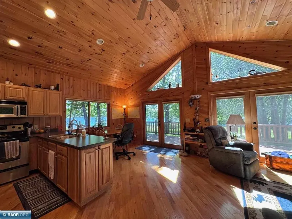 7359 Oak Narrows Shore Cook, MN 55723