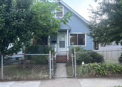939 Earl Street