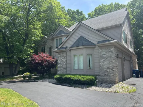 3417 Hidden Oaks Lane