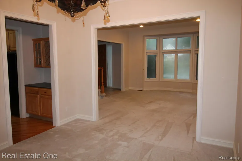 3417 Hidden Oaks Lane West Bloomfield Charter Township, MI 48324