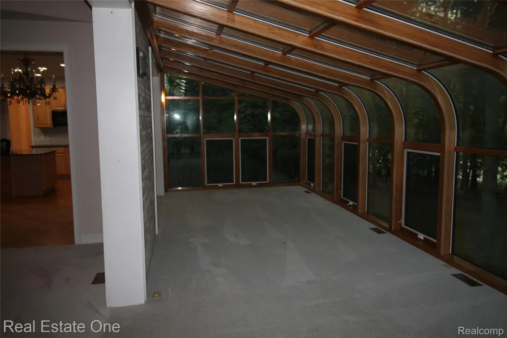 3417 Hidden Oaks Lane West Bloomfield Charter Township, MI 48324