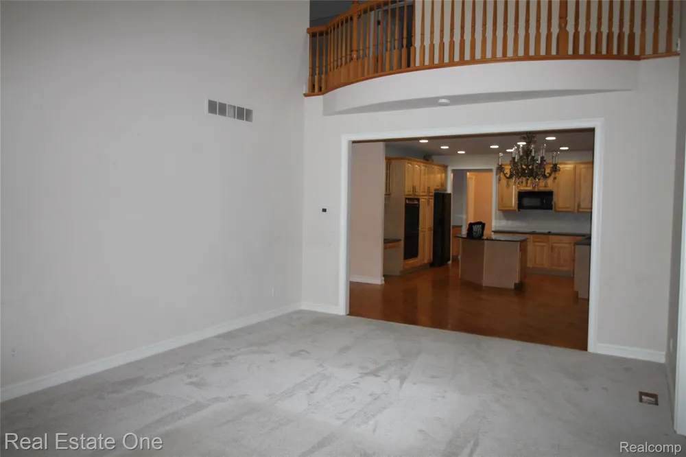 3417 Hidden Oaks Lane West Bloomfield Charter Township, MI 48324