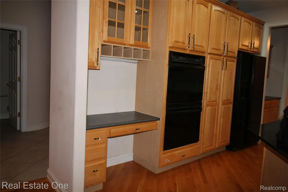3417 Hidden Oaks Lane West Bloomfield Charter Township, MI 48324