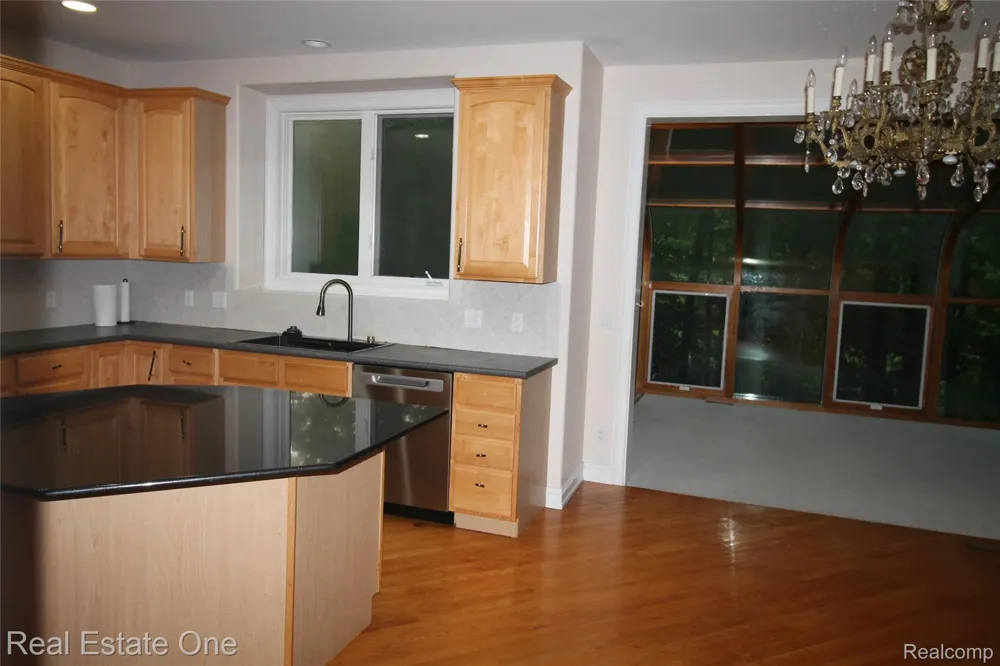 3417 Hidden Oaks Lane West Bloomfield Charter Township, MI 48324