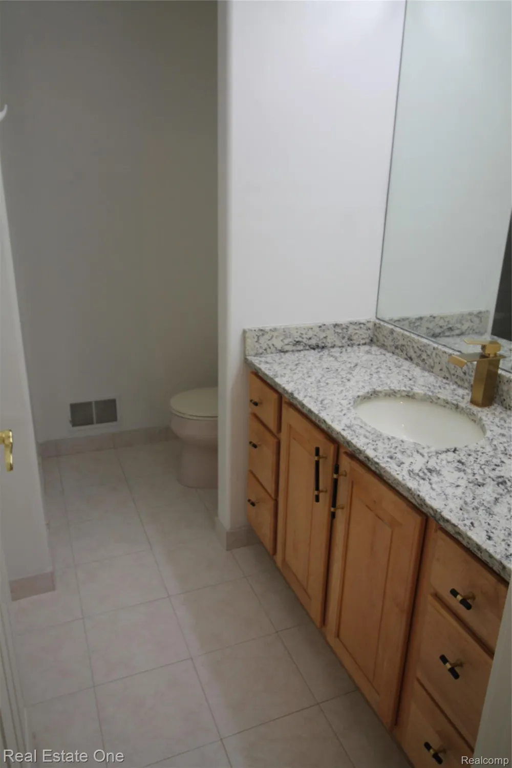 3417 Hidden Oaks Lane West Bloomfield Charter Township, MI 48324