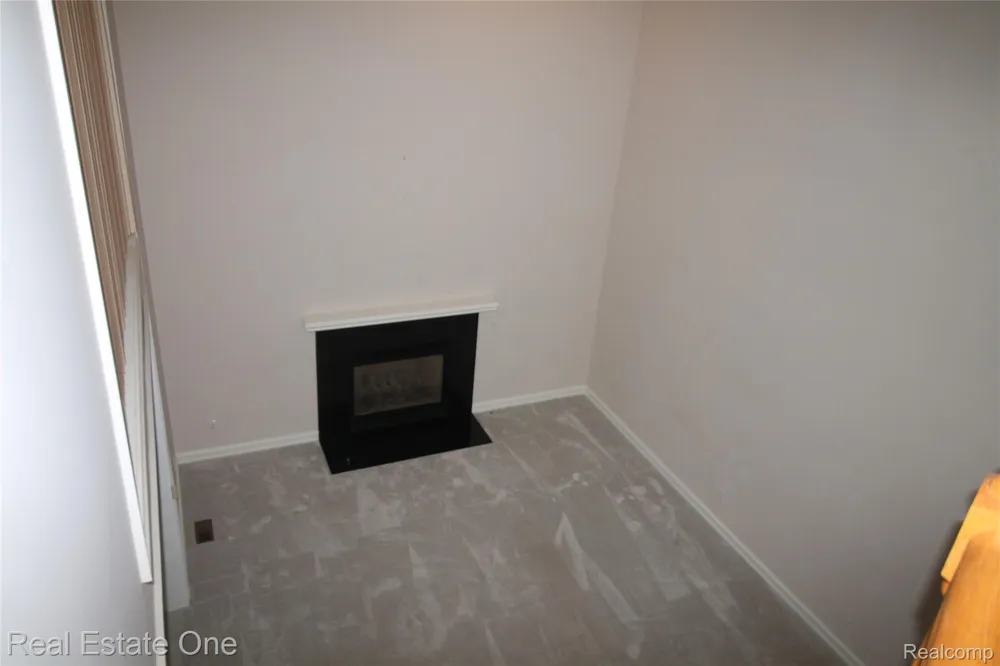 3417 Hidden Oaks Lane West Bloomfield Charter Township, MI 48324