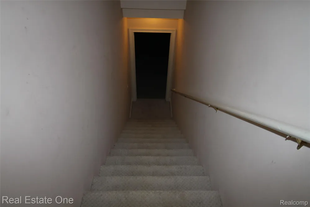 3417 Hidden Oaks Lane West Bloomfield Charter Township, MI 48324