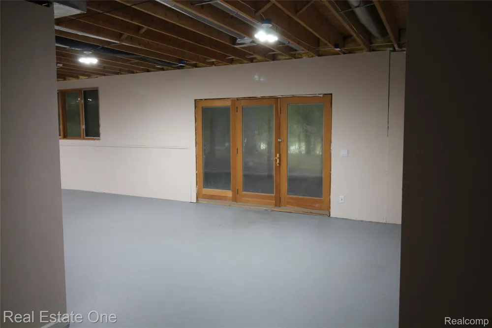 3417 Hidden Oaks Lane West Bloomfield Charter Township, MI 48324