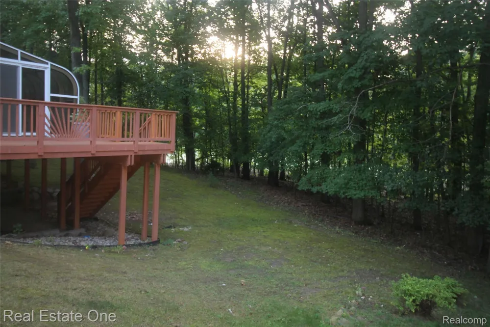 3417 Hidden Oaks Lane West Bloomfield Charter Township, MI 48324