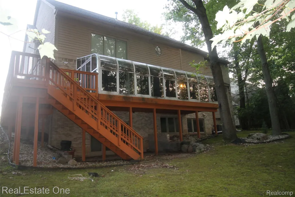 3417 Hidden Oaks Lane West Bloomfield Charter Township, MI 48324