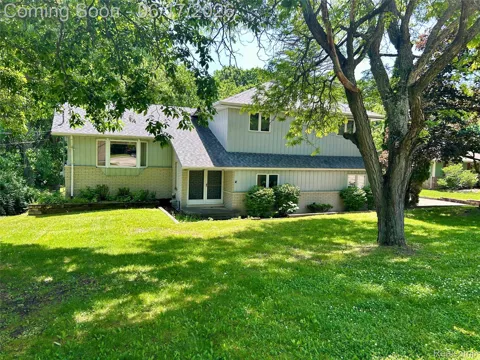 1457 W Avon Road