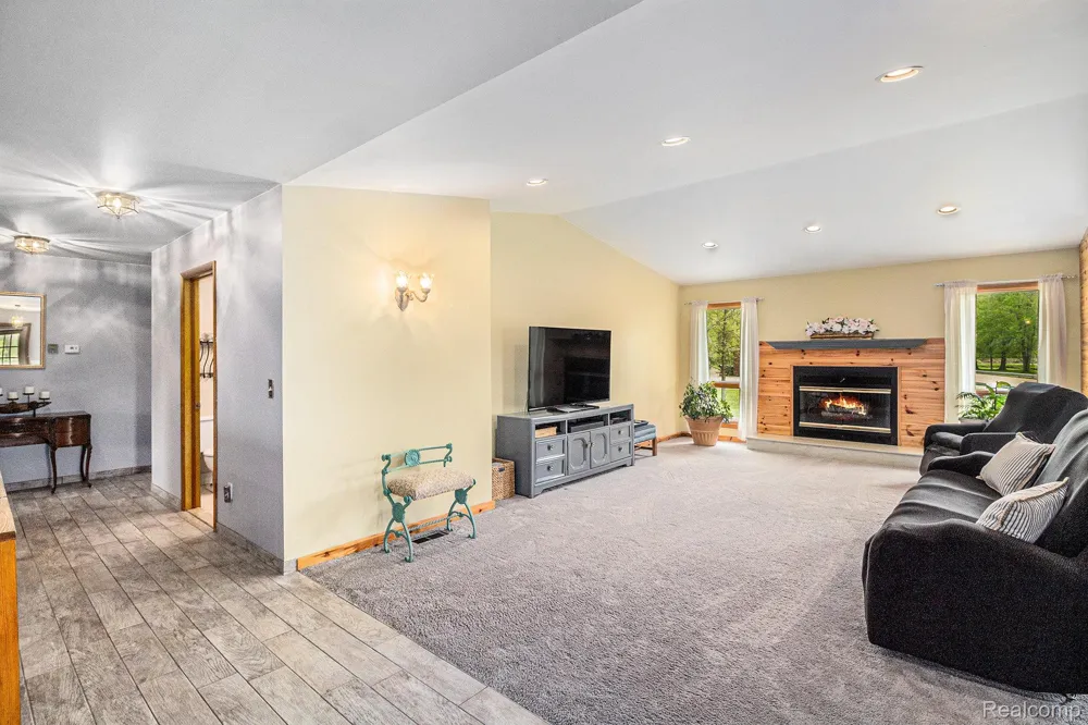 7031 Munsell Road Iosco Township, MI 48843
