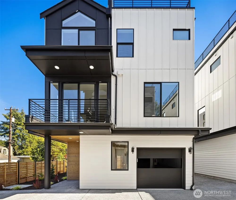 9739 12th Avenue NW Seattle, WA 98117