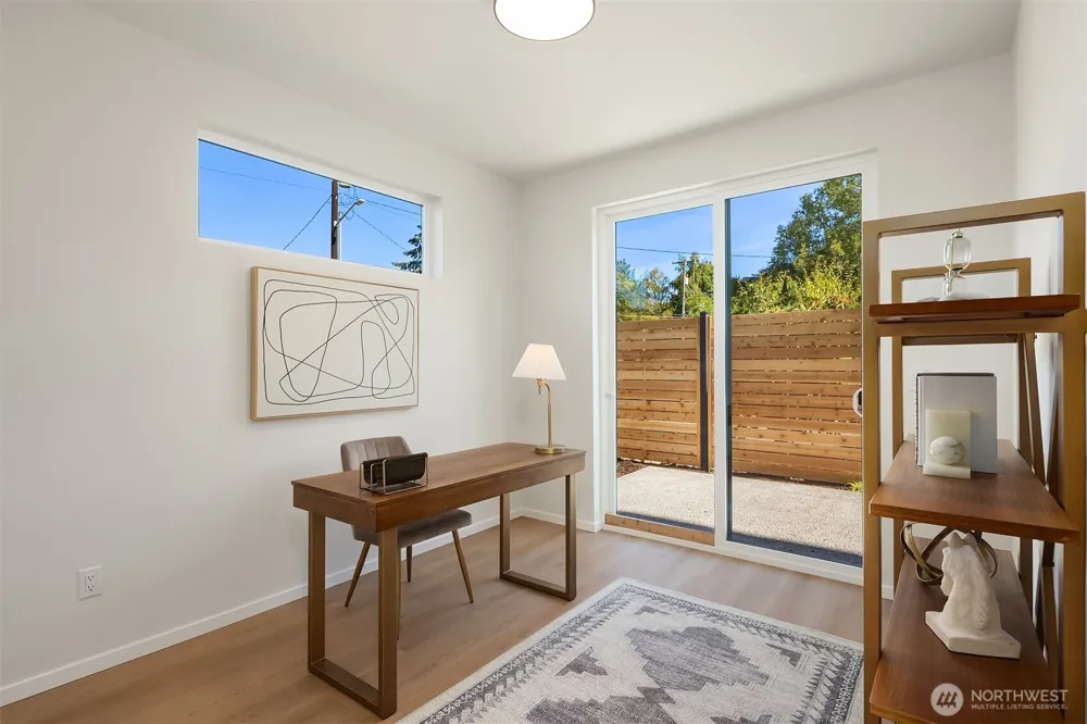 9739 12th Avenue NW Seattle, WA 98117