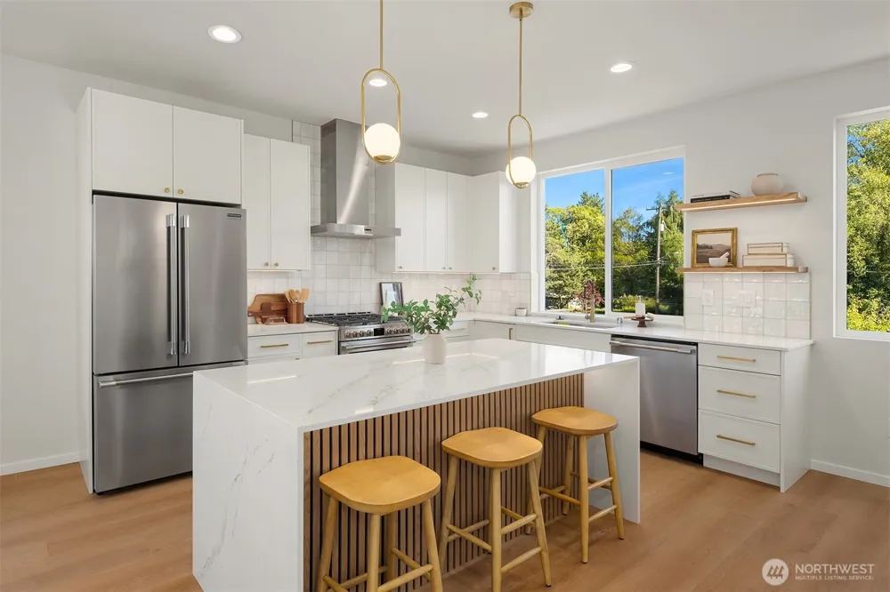 9739 12th Avenue NW Seattle, WA 98117