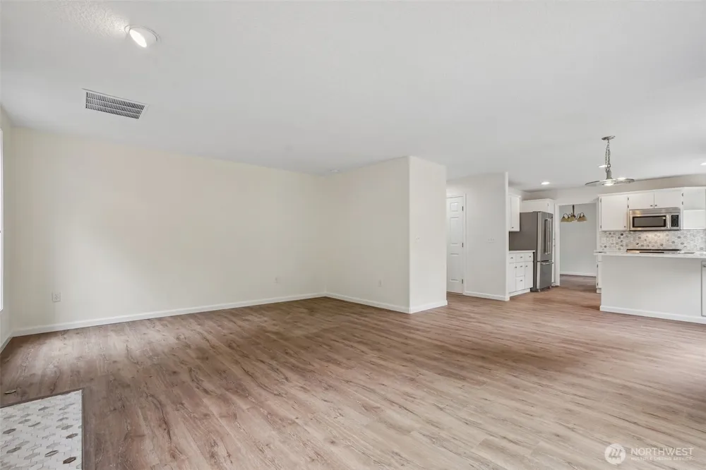 2111 NW Willow Drive Camas, WA 98607