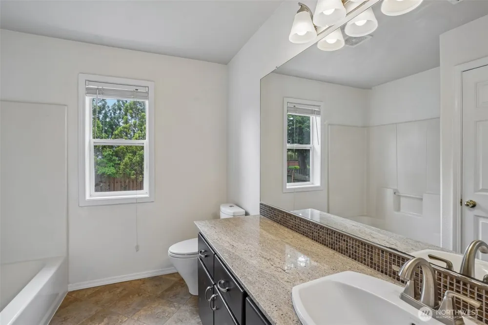 2111 NW Willow Drive Camas, WA 98607