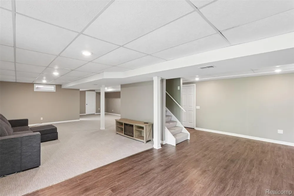9787 York Woods Drive York Charter Township, MI 48176