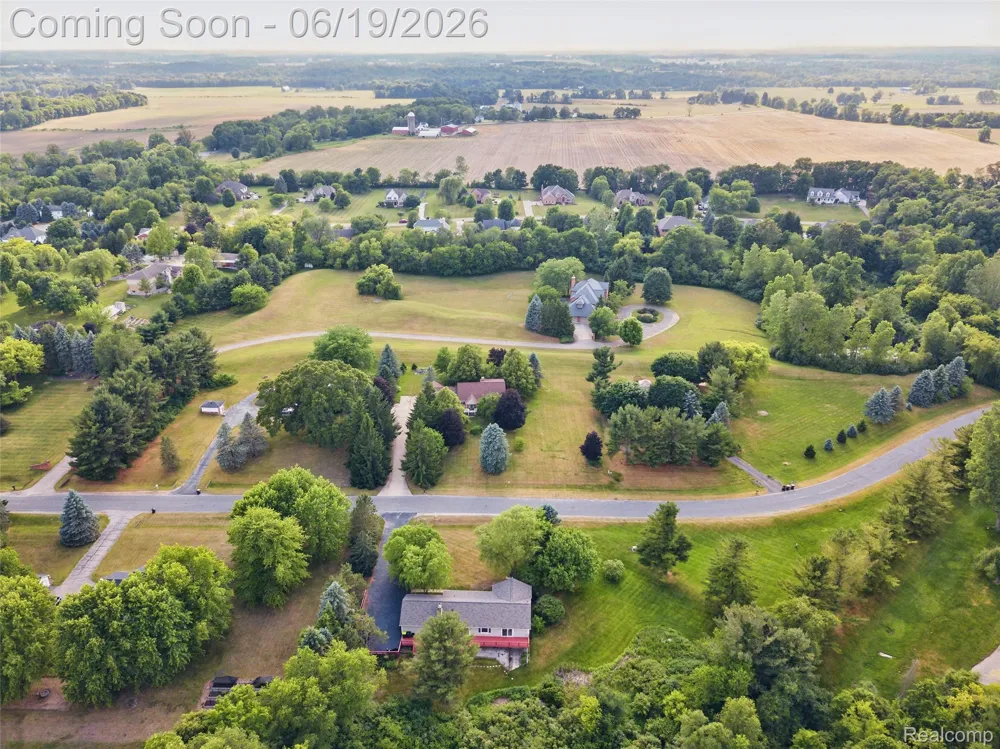 9787 York Woods Drive York Charter Township, MI 48176
