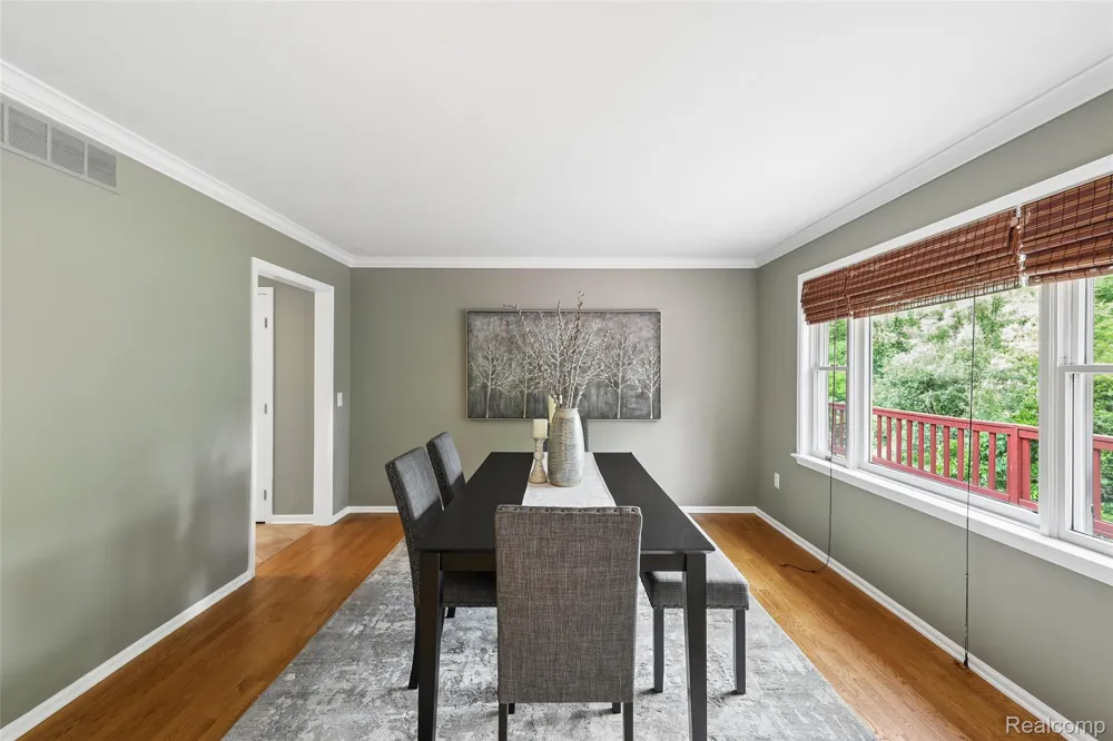 9787 York Woods Drive York Charter Township, MI 48176