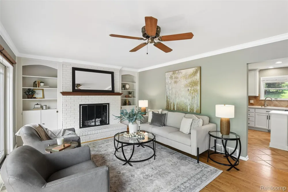9787 York Woods Drive York Charter Township, MI 48176