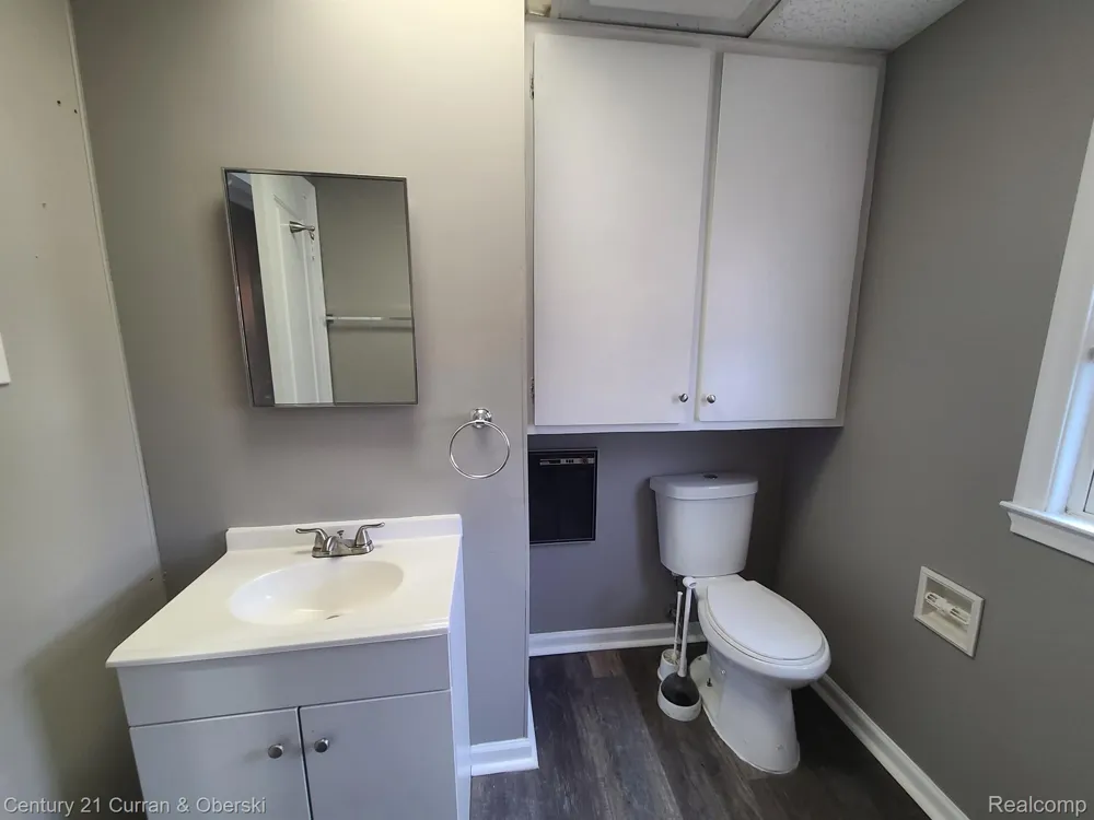 1374 HANFORD #2 AVENUE Lincoln Park City, MI 48146