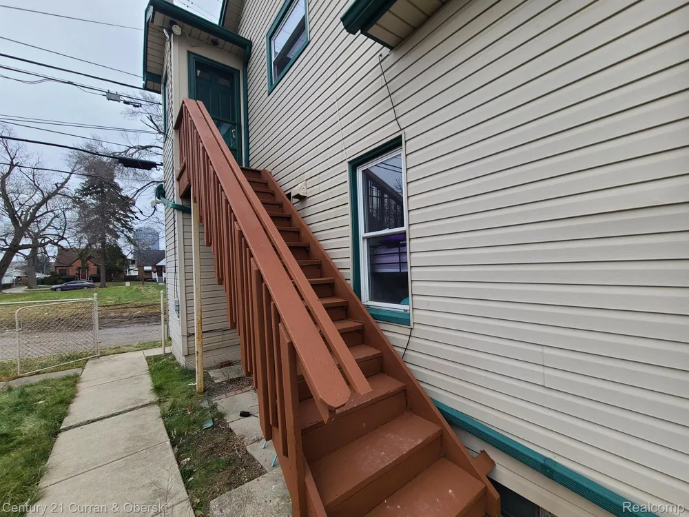 1374 HANFORD #2 AVENUE Lincoln Park City, MI 48146