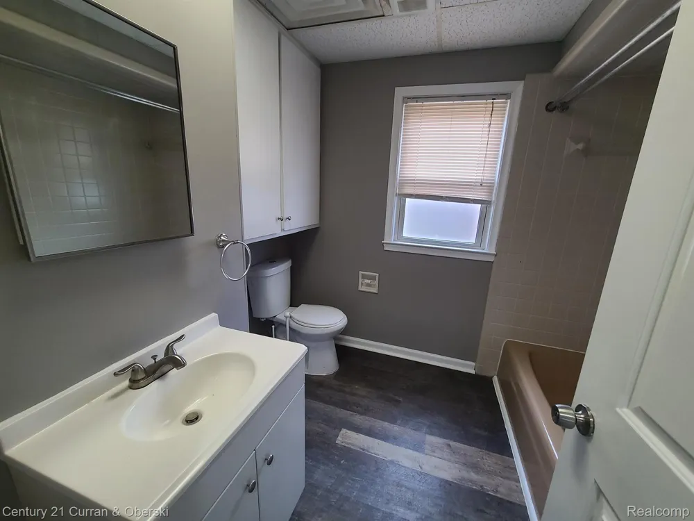 1374 HANFORD #2 AVENUE Lincoln Park City, MI 48146