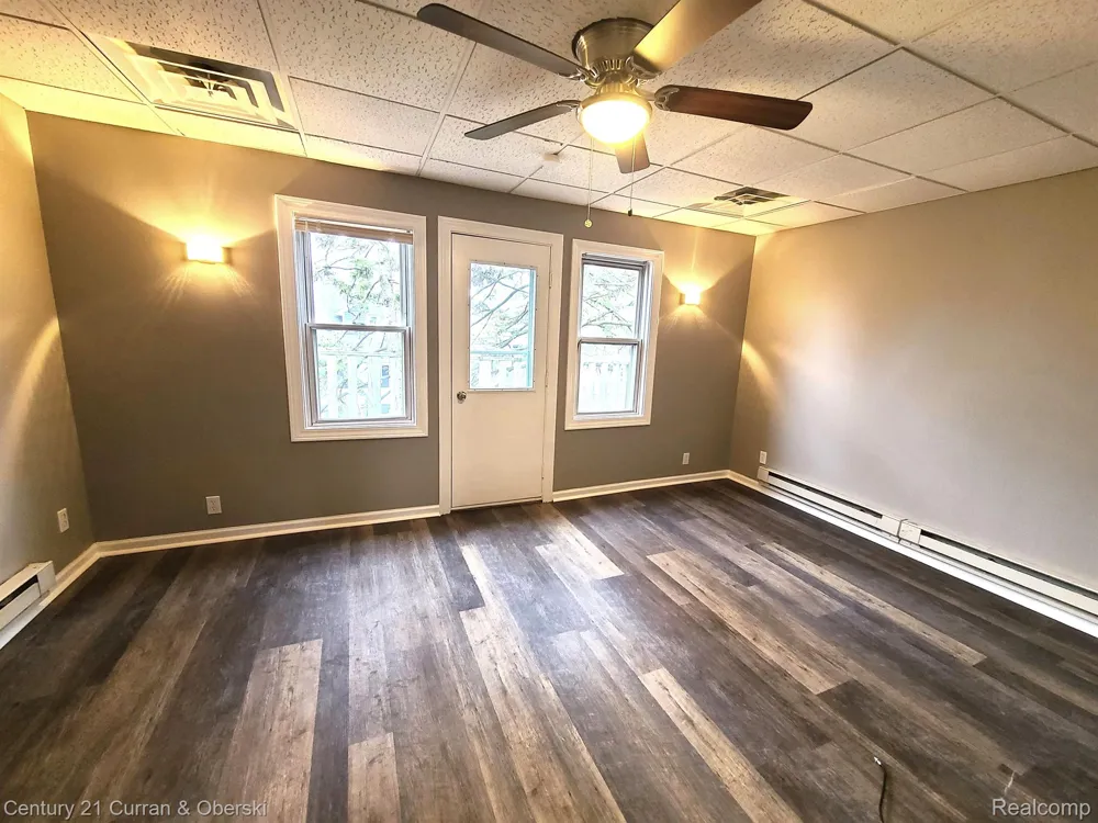 1374 HANFORD #2 AVENUE Lincoln Park City, MI 48146