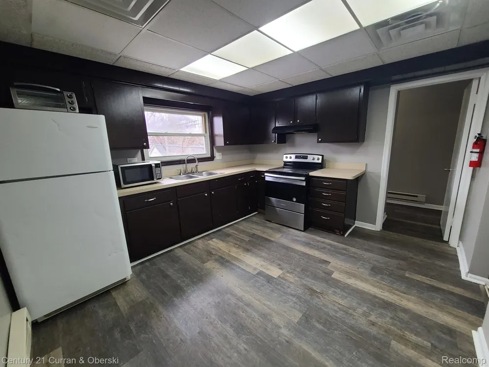 1374 HANFORD #2 AVENUE Lincoln Park City, MI 48146
