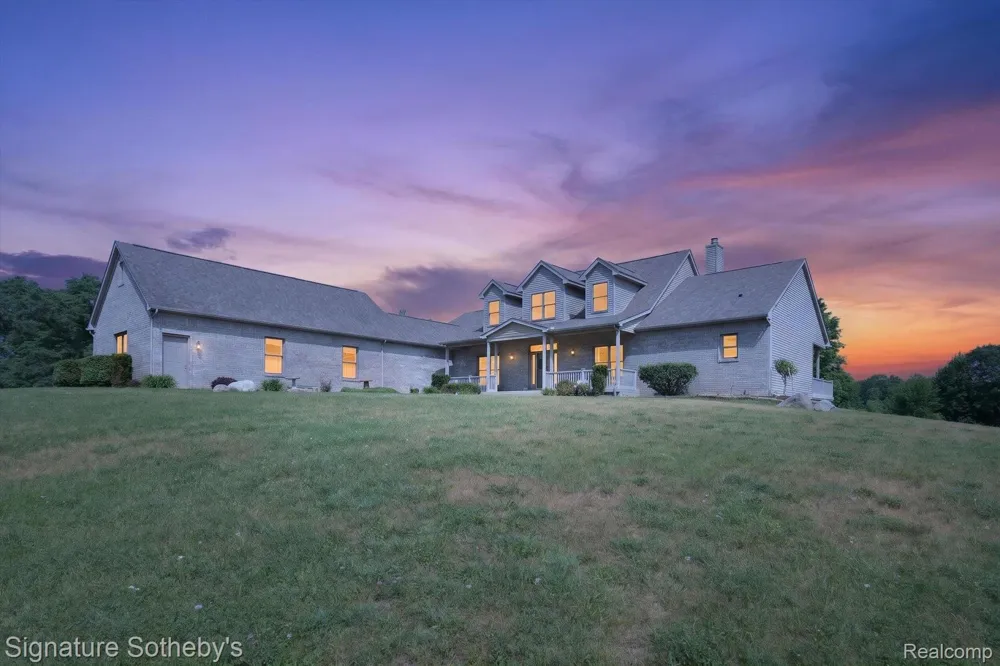 12700 Shaffer Road Springfield Charter Township, MI 48350