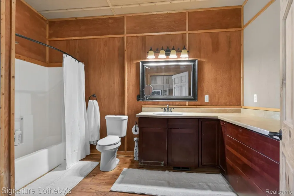 12700 Shaffer Road Springfield Charter Township, MI 48350