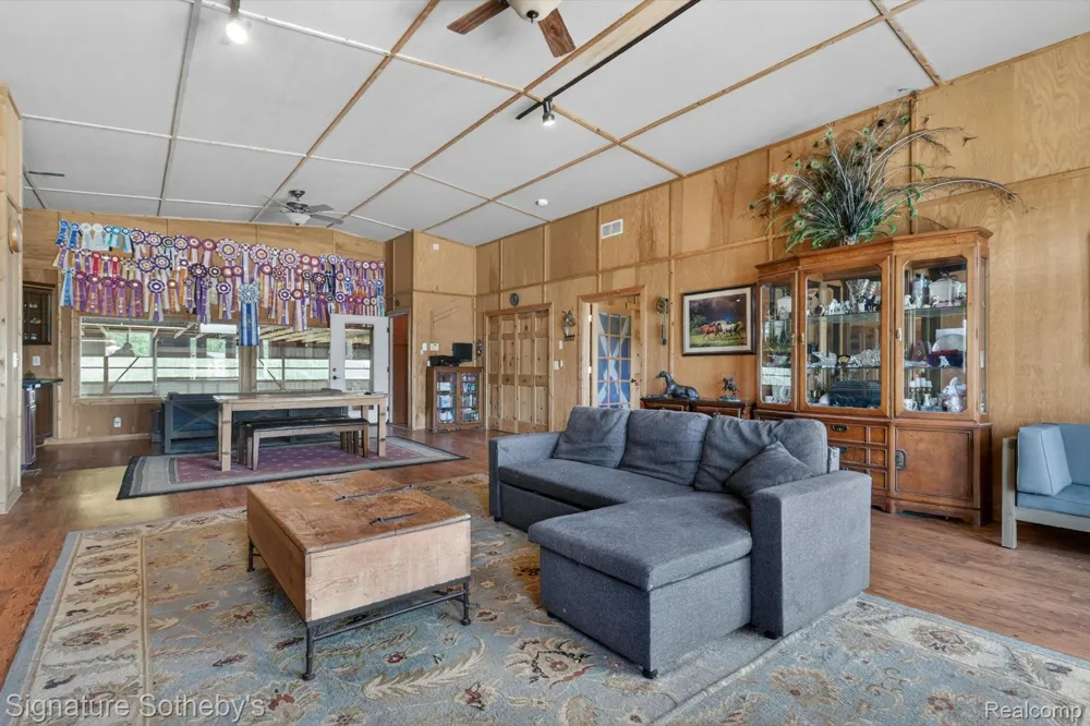 12700 Shaffer Road Springfield Charter Township, MI 48350